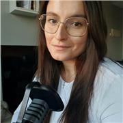 Profesora de francés, con experiencia docente en Francia y en España y un nivel C2 certificado por el Ministerio de Educación francés. Soy española, así que voy a entender tus problemas con el francés y voy a saber cómo ayudarte. 😊